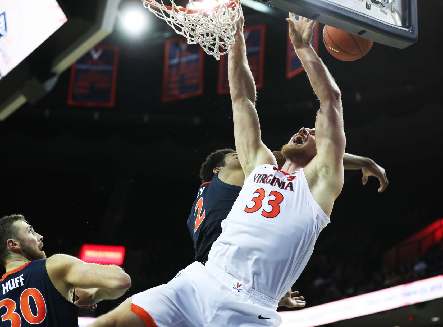 CDP 1014 Uva Hoops 457.JPG